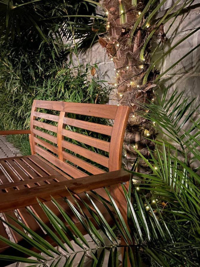 Апартаменты Julia'S Garden Куарте-де-Уэрва Экстерьер фото